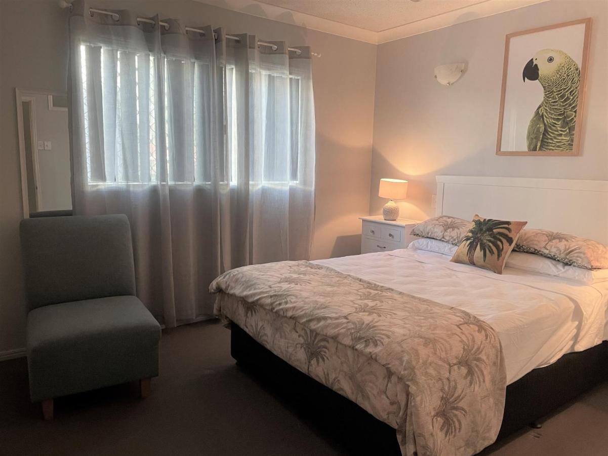 Villa Venezia Apt 3 - Spacious Hervey Bay Beachfront Apartment Екстериор снимка