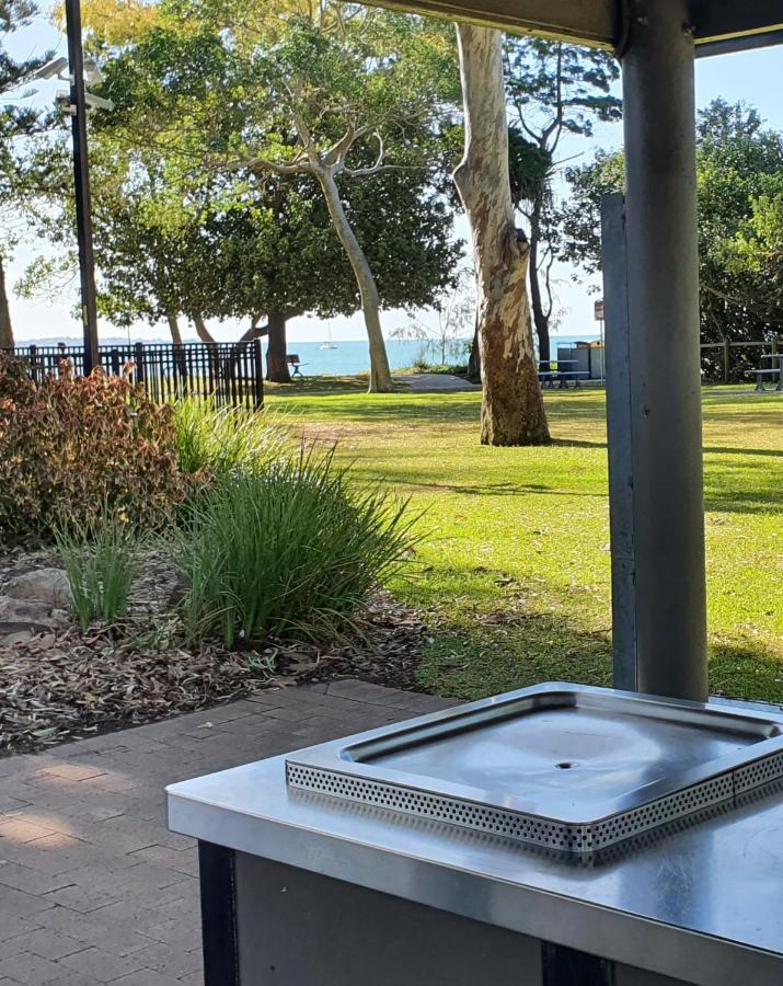 Villa Venezia Apt 3 - Spacious Hervey Bay Beachfront Apartment Екстериор снимка