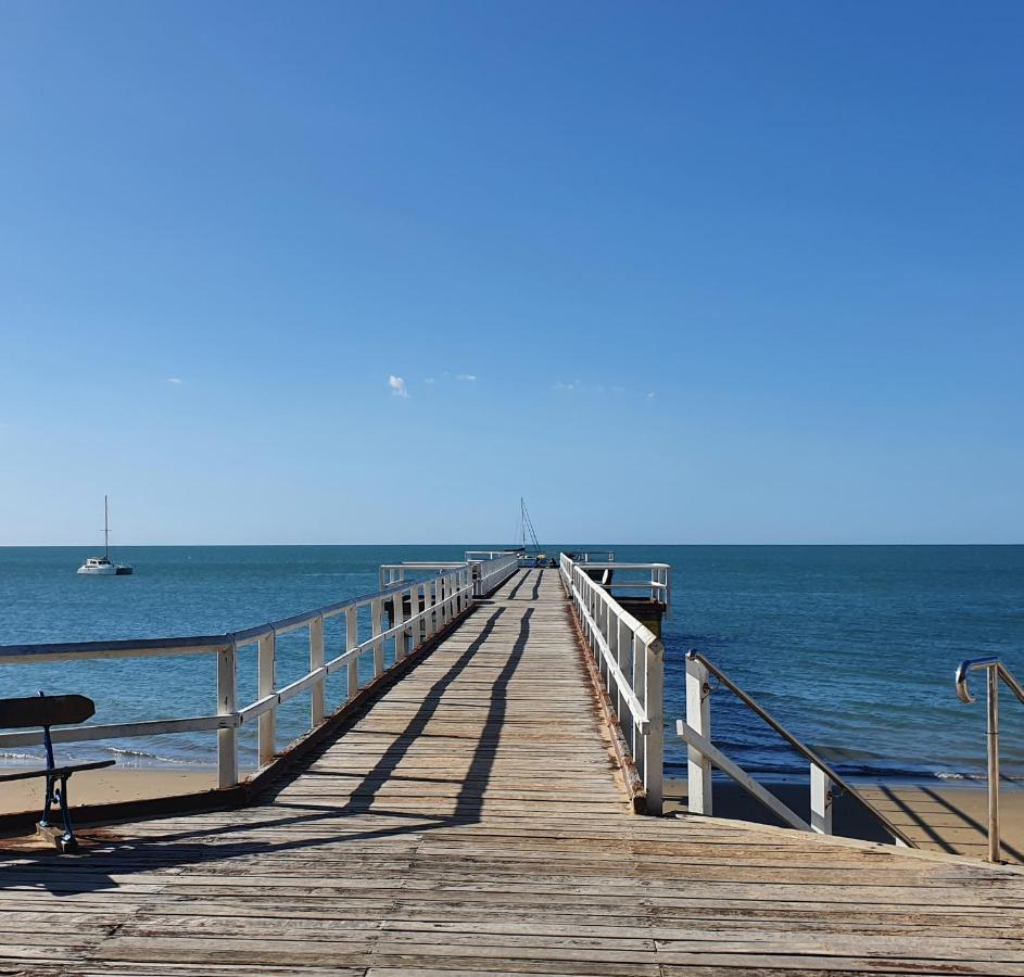 Villa Venezia Apt 3 - Spacious Hervey Bay Beachfront Apartment Екстериор снимка