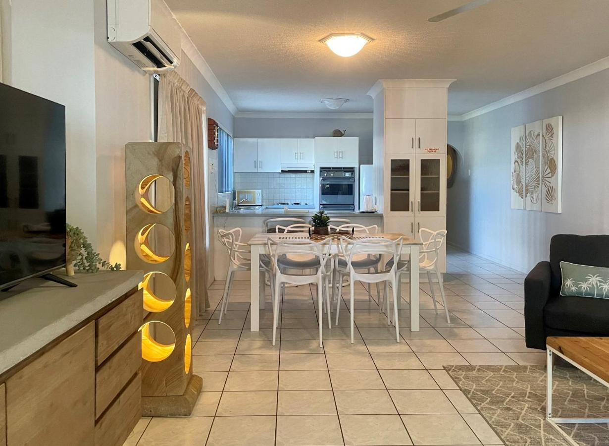 Villa Venezia Apt 3 - Spacious Hervey Bay Beachfront Apartment Екстериор снимка