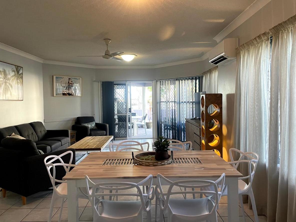 Villa Venezia Apt 3 - Spacious Hervey Bay Beachfront Apartment Екстериор снимка